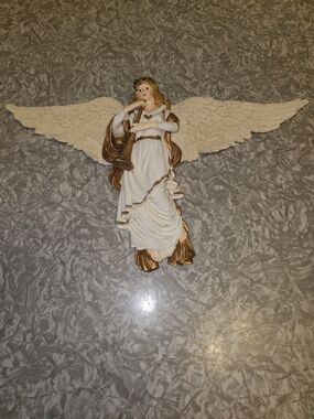 Source Unknown Cream and Gold Angel Wall Accent